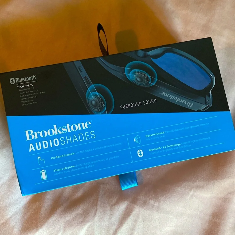 BROOKSTONE Audio Shades Sunglasses with Built-in Speakers New in Box